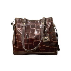 NWT Dooney &Bourke Purse Women’s 1Size Double Strap Tassels Croc Embossed Brown